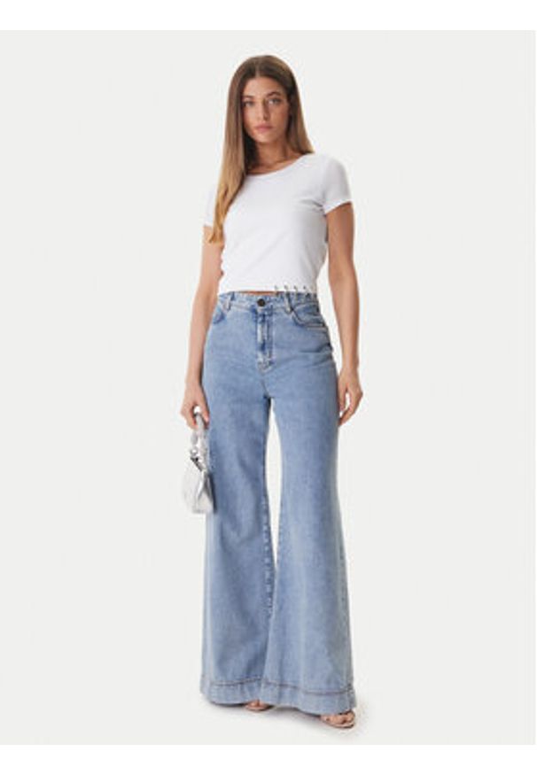 Guess T-Shirt W6GP11 K2933 Biały Regular Fit. Kolor: biały. Materiał: bawełna