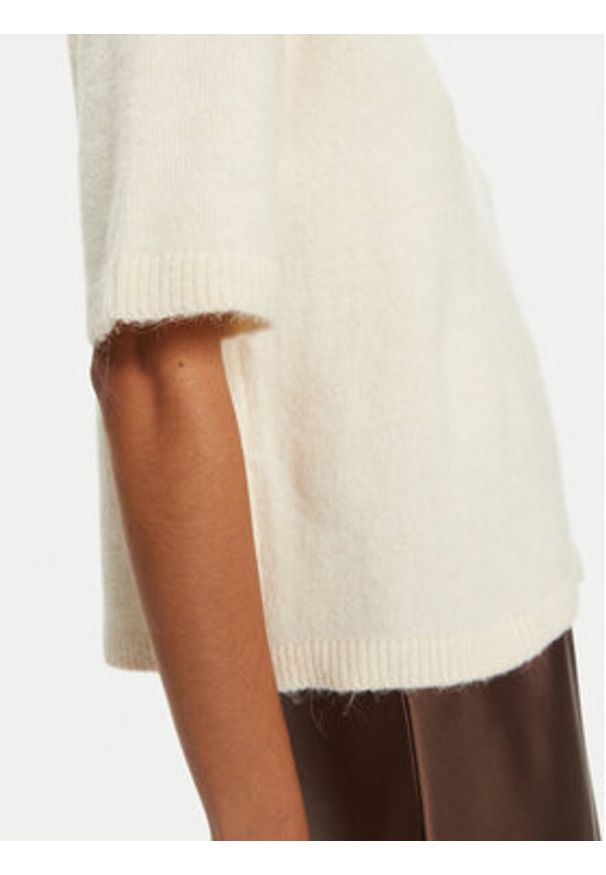Gina Tricot Sweter 22271 Écru Regular Fit. Materiał: syntetyk
