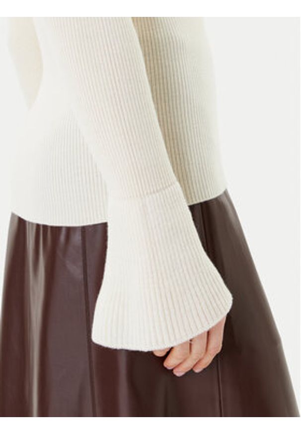 Luisa Spagnoli Sweter Margarita 100114 Beżowy Regular Fit. Kolor: beżowy. Materiał: wełna