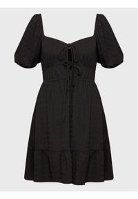 Gina Tricot Sukienka codzienna 19531 Czarny Regular Fit. Okazja: na co dzień. Kolor: czarny. Materiał: syntetyk. Typ sukienki: proste. Styl: casual