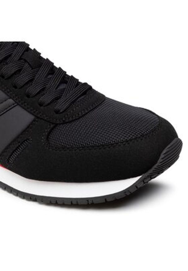 Armani Exchange Sneakersy XUX017 XCC68 00002 Czarny. Kolor: czarny. Materiał: materiał