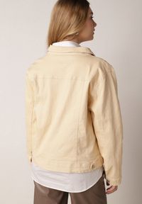 Born2be - Beżowa Bawełniana Kurtka Jeansowa Perimea. Kolor: beżowy. Materiał: bawełna, jeans #6