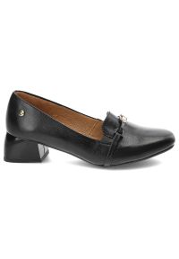 Czarne Czółenka Maciejka Damskie Eleganckie Obuwie. Okazja: na spotkanie biznesowe. Zapięcie: bez zapięcia. Kolor: czarny. Materiał: skóra. Szerokość cholewki: normalna. Styl: elegancki #7