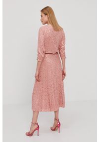 Nissa - NISSA - Sukienka. Kolor: różowy. Materiał: tkanina. Typ sukienki: rozkloszowane, plisowane #5
