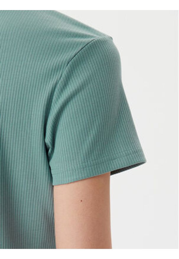 Puma T-Shirt Ess Elevated 685021 Zielony Slim Fit. Kolor: zielony. Materiał: bawełna