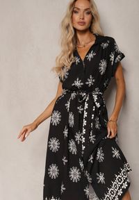 Renee - Czarna Sukienka z Dodatkiem Wiskozy o Kroju Koszulowym Wykończona Paskiem i Guzikami Mivavia. Kolor: czarny. Materiał: wiskoza. Sezon: lato. Typ sukienki: koszulowe #4