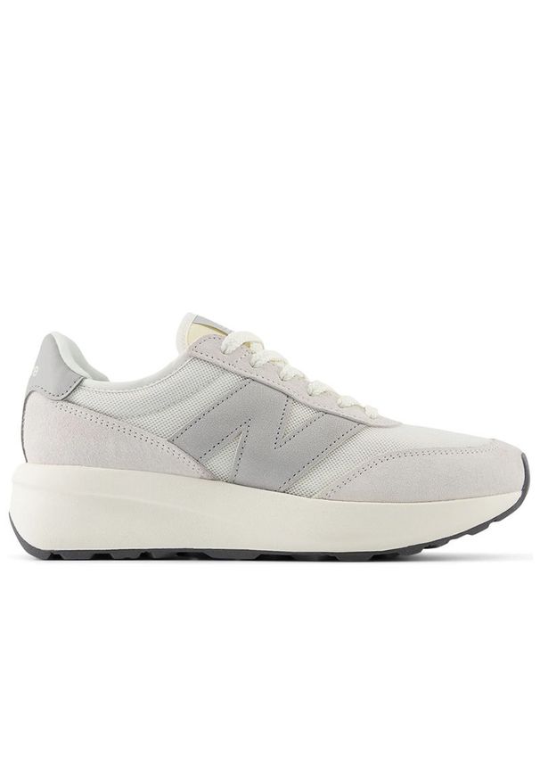 Buty młodzieżowe New Balance GS370AA - szare. Kolor: szary. Materiał: zamsz, skóra. Szerokość cholewki: normalna. Sezon: lato