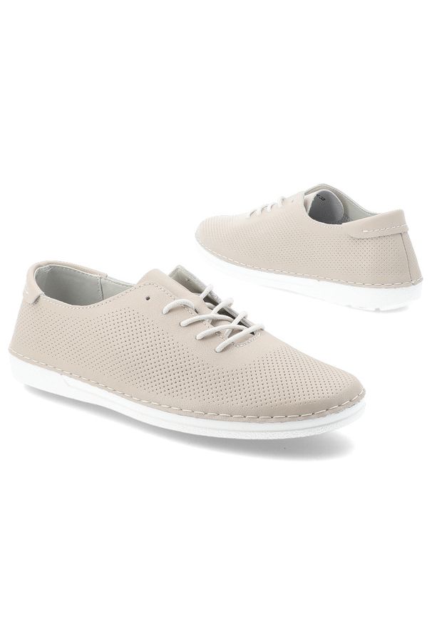 Półbuty damskie S.Barski, cholewka ze skóry naturalnej gładkiej z drobną perforacją klasyczne sznurowanie minimalistyczny fason zaokrąglony nosek, be. Okazja: na co dzień. Zapięcie: sznurówki. Kolor: beżowy. Materiał: skóra. Szerokość cholewki: normalna. Wzór: gładki. Styl: klasyczny