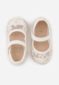 Born2be - Białe Siateczkowe Balerinki z Paskiem na Rzep i Haftowanymi Kwiatkami Nasella. Okazja: na uczelnię. Zapięcie: rzepy. Kolor: biały. Wzór: haft, kwiaty #4