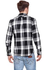 Wrangler - KOSZULA WRANGLER LS 1PKT FLAP SHIRT BLACK W5932T201. Wzór: kratka