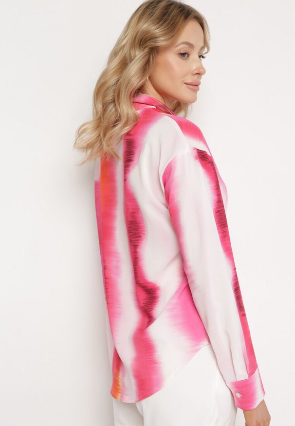 Born2be - Biało-Fuksjowa Koszula z Wzorem Tie-Dye Aranepia. Kolor: różowy