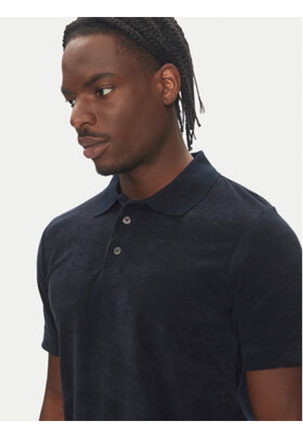 Lindbergh Polo 30-404263 Granatowy Relaxed Fit. Typ kołnierza: polo. Kolor: niebieski. Materiał: bawełna