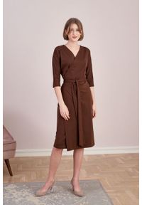 Marie Zélie - Sukienka Filomena czekoladowa. Kolor: brązowy. Materiał: bawełna, dzianina, materiał, elastan, tkanina, skóra. Typ sukienki: proste, kopertowe #1