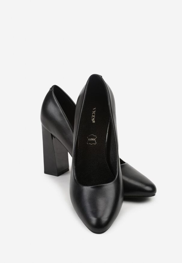 Renee - Czarne Czółenka Vices na Słupku Klocku ze Skórzaną Wkładką Esmela. Okazja: na spotkanie biznesowe, do pracy. Kolor: czarny. Materiał: skóra. Obcas: na słupku. Styl: biznesowy, street, klasyczny