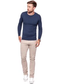 Wrangler - MĘSKI SWETER WRANGLER CREW KNIT NAVY W85672P35. Kolor: niebieski. Wzór: jednolity. Styl: klasyczny #8