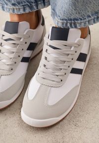 Born2be - Białe Sneakersy z Geometrycznym Motywem Jannata. Okazja: na co dzień. Kolor: biały. Materiał: jeans, dresówka. Wzór: geometria #8