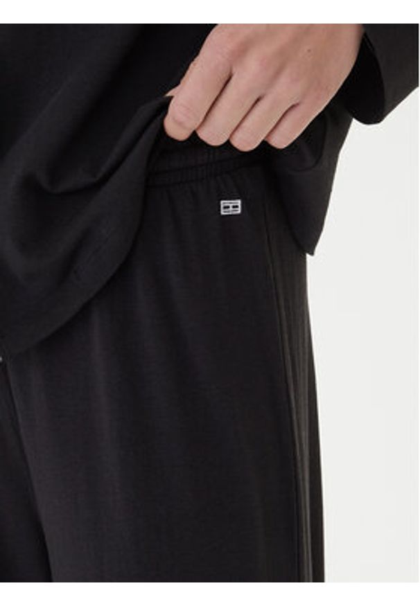 TOMMY HILFIGER - Tommy Hilfiger Piżama UW0UW06142 Czarny Relaxed Fit. Kolor: czarny. Materiał: bawełna