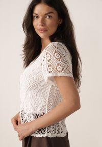 Born2be - Biała Szydełkowa Bluzka z Bawełny na Guziki Ionadina. Okazja: na co dzień. Kolor: biały. Materiał: bawełna. Wzór: ażurowy. Styl: casual #3