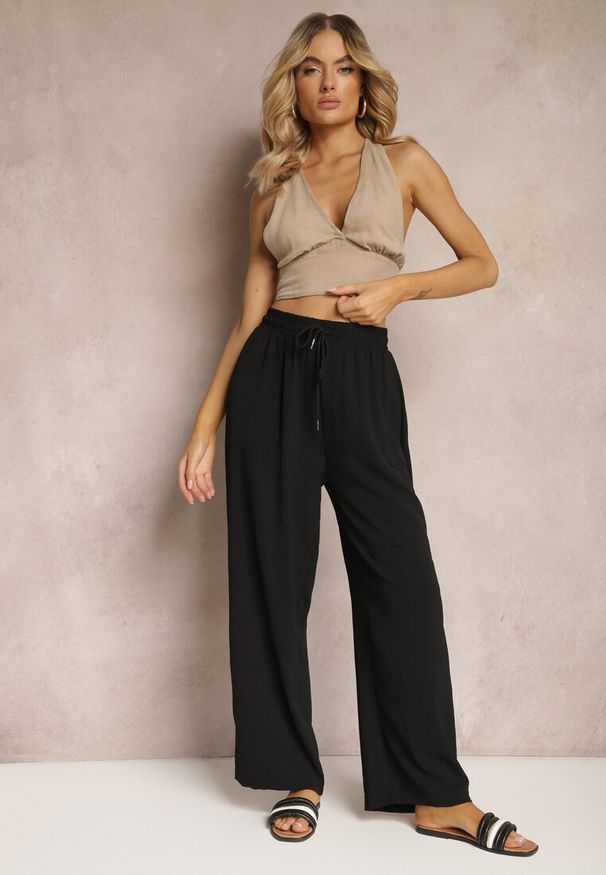 Renee - Czarne Spodnie High Waist ze Sznurkiem w Talii i Prostą Nogawką Raveann. Okazja: na co dzień. Stan: podwyższony. Kolor: czarny. Styl: casual