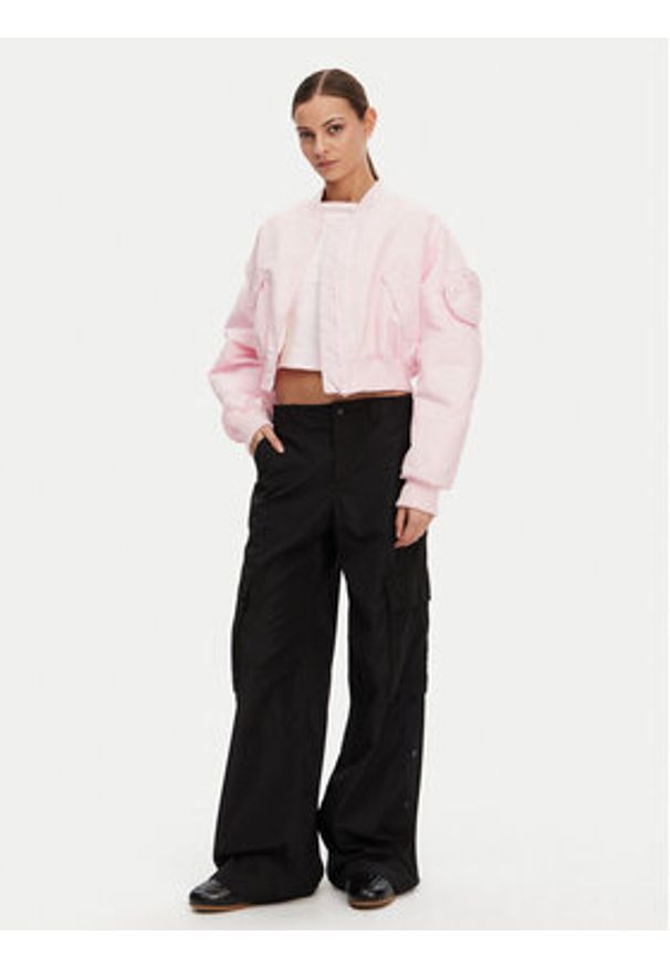 Hugo - HUGO Kurtka bomber Foraia-1_B 50542360 Różowy Regular Fit. Kolor: różowy. Materiał: syntetyk