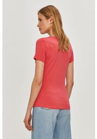 Pepe Jeans - T-shirt Bellrose. Okazja: na co dzień. Kolor: różowy. Materiał: bawełna, dzianina, elastan. Wzór: gładki, aplikacja. Styl: casual #2