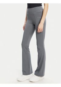 Guess Spodnie dresowe V5RB15 KCD02 Szary Regular Fit. Kolor: szary. Materiał: syntetyk #1