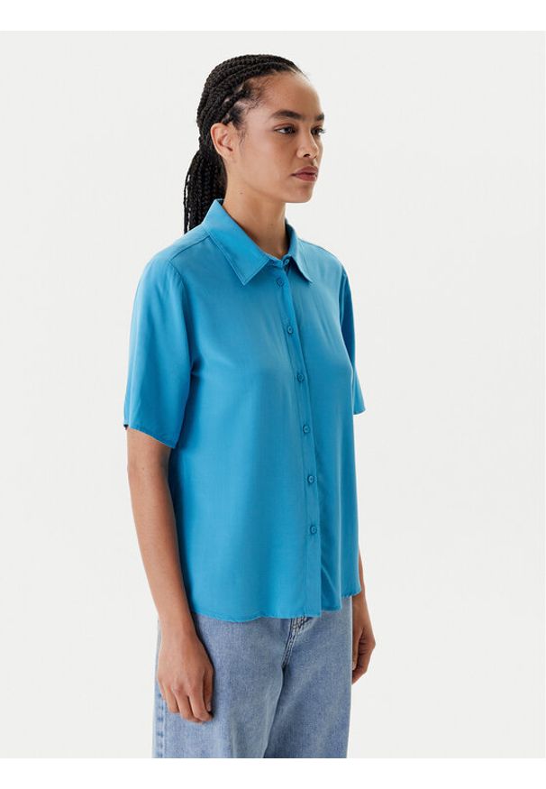United Colors of Benetton - United Colors Of Benetton Koszula 5WPWDQ0B1 Niebieski Regular Fit. Kolor: niebieski. Materiał: wiskoza