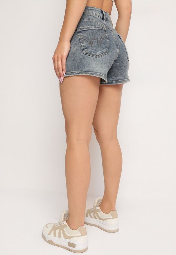 Born2be - Niebieskie Jeansowe Szorty Bawełniane z Wysokim Stanem Delvima. Stan: podwyższony. Kolor: niebieski. Materiał: bawełna, jeans. Sezon: lato. Styl: elegancki