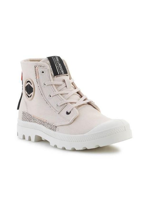 Buty do chodzenia damskie Palladium Pampa Underlayer. Kolor: beżowy. Materiał: tkanina. Szerokość cholewki: normalna. Sport: turystyka piesza