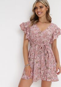 Born2be - Różowa Sukienka Dioete. Kolor: różowy. Materiał: materiał. Wzór: kwiaty #5