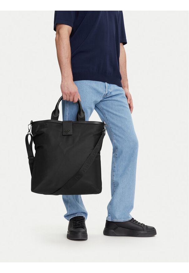 Emporio Armani Torba EM001796 AF13454 UC001 Czarny. Kolor: czarny. Materiał: skóra