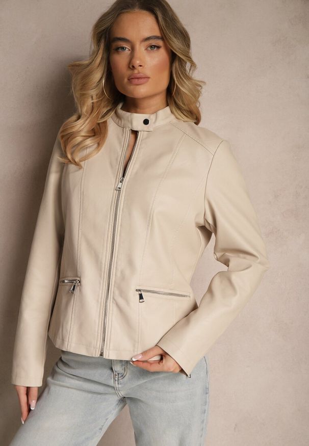 Renee - Beżowa Kurtka w Stylu Ramoneski z Ozdobnym Paskiem Sovvezia. Okazja: na co dzień, na spacer. Kolor: beżowy. Materiał: jeans. Długość: krótkie. Styl: wizytowy, casual