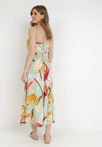 Born2be - Jasnozielona Sukienka Diomialla. Kolor: zielony. Długość rękawa: na ramiączkach. Wzór: geometria, aplikacja. Długość: midi #6