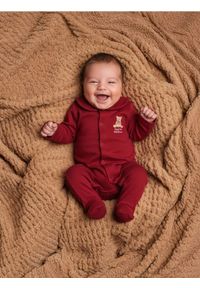 Sinsay - Pajacyk z kołnierzykiem i haftowanym misiem - bordowy. Kolor: czerwony. Wzór: haft #1