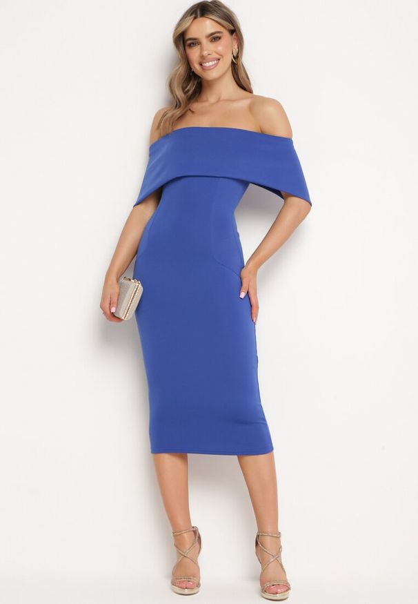 Born2be - Granatowa Klasyczna Dopasowana Sukienka z Wywiniętym Dekoltem Luvlia. Okazja: na spacer, na randkę. Kolor: niebieski. Materiał: tkanina. Wzór: gładki. Typ sukienki: proste. Styl: klasyczny