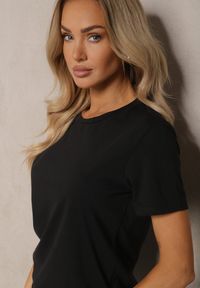 Renee - Czarny T-shirt Koszulka z Krótkim Rękawem i Okrągłym Dekoltem Tiarella. Kolor: czarny. Materiał: jeans. Długość rękawa: krótki rękaw. Długość: krótkie. Wzór: aplikacja. Styl: klasyczny, elegancki