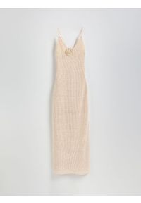 Reserved - Dzianinowa sukienka z różą - beżowy. Kolor: beżowy. Materiał: dzianina #1