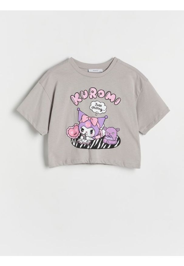 Reserved - T-shirt Kuromi - ciemnoszary. Kolor: szary. Materiał: bawełna. Długość: krótkie