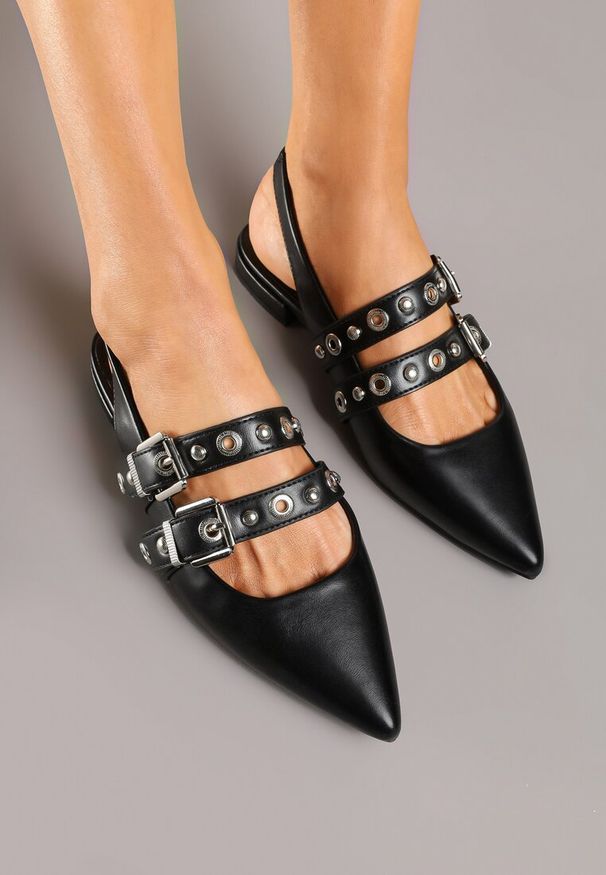 Renee - Czarne Sandały Typu Slingback Ozdobione Klamrami Selritia. Okazja: na co dzień. Zapięcie: klamry. Kolor: czarny. Wzór: aplikacja. Styl: casual