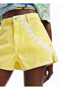 Desigual Szorty jeansowe 23SWDD10 Żółty Regular Fit. Kolor: żółty. Materiał: jeans