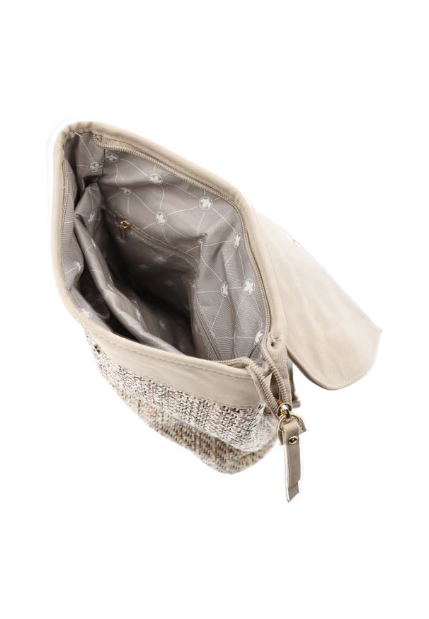 Plecak damski Rieker, z materiału syntetycznego o miękkiej strukturze z klapą i regulowanymi szelkami lekka forma do codziennego użytkowania, beżowy,. Kolor: beżowy. Materiał: syntetyk, materiał. Styl: casual