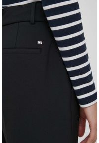 TOMMY HILFIGER - Tommy Hilfiger spodnie damskie kolor czarny proste high waist. Stan: podwyższony. Kolor: czarny #4