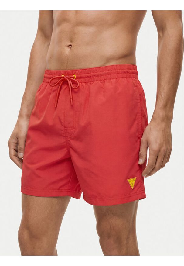 Guess Szorty kąpielowe F6GT25 WG282 SHORT Czerwony Regular Fit. Kolor: czerwony. Materiał: syntetyk