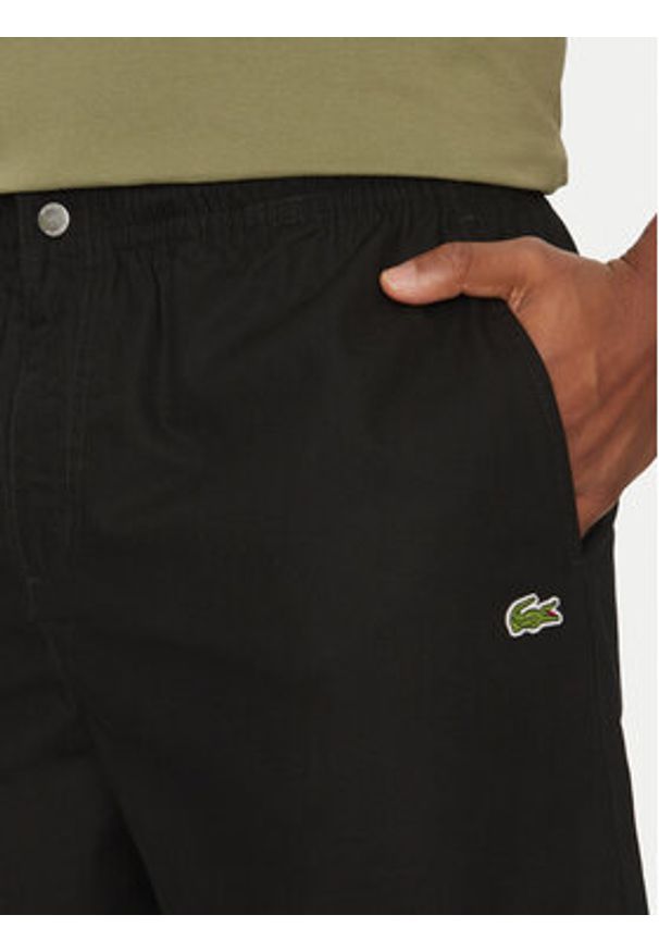 Lacoste Szorty materiałowe GH7220 Czarny Relaxed Fit. Kolor: czarny. Materiał: bawełna