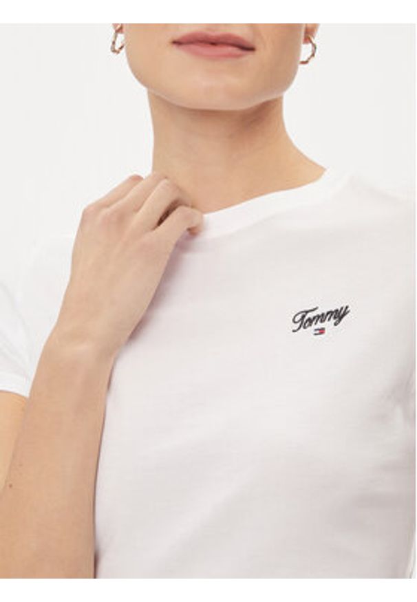 Tommy Jeans T-Shirt Script DW0DW17366 Biały Slim Fit. Kolor: biały. Materiał: bawełna