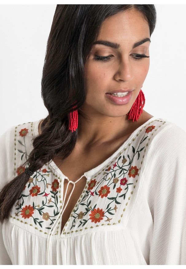 bonprix - Tunika z miękkiej kreszowanej wiskozy. Kolor: biały. Materiał: wiskoza. Wzór: haft