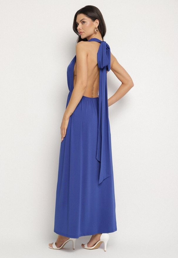 Born2be - Niebieska Koktajlowa Sukienka Multiway z Wiskozą i Wiązaniem na Szyi Lilazza. Okazja: na imprezę. Typ kołnierza: dekolt w kształcie V. Kolor: niebieski. Materiał: wiskoza. Typ sukienki: rozkloszowane. Styl: wizytowy