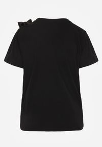 Born2be - Czarny Klasyczny T-shirt z Bawełny Zdobiony Aplikacją 3D w Kształcie Kwiatów Noebel. Okazja: na co dzień. Kolor: czarny. Materiał: bawełna. Wzór: kwiaty, aplikacja. Styl: klasyczny #4