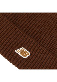 Czapka New Balance LAH53008ROK – brązowa. Kolor: brązowy. Materiał: akryl. Sezon: zima #3