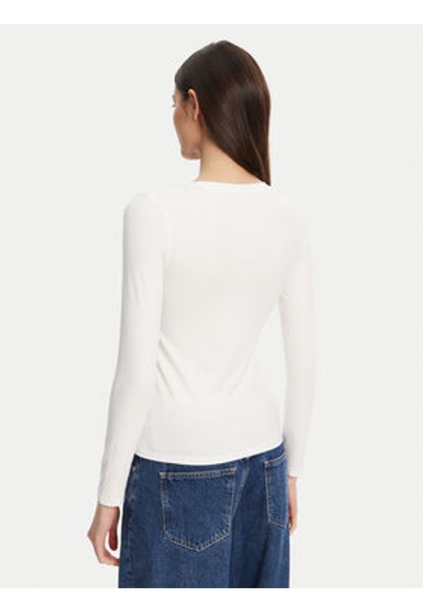 Guess Bluzka O5RI00 KBBU1 Biały Regular Fit. Kolor: biały. Materiał: bawełna